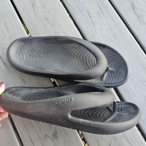 CROCS Black Flip-Flops